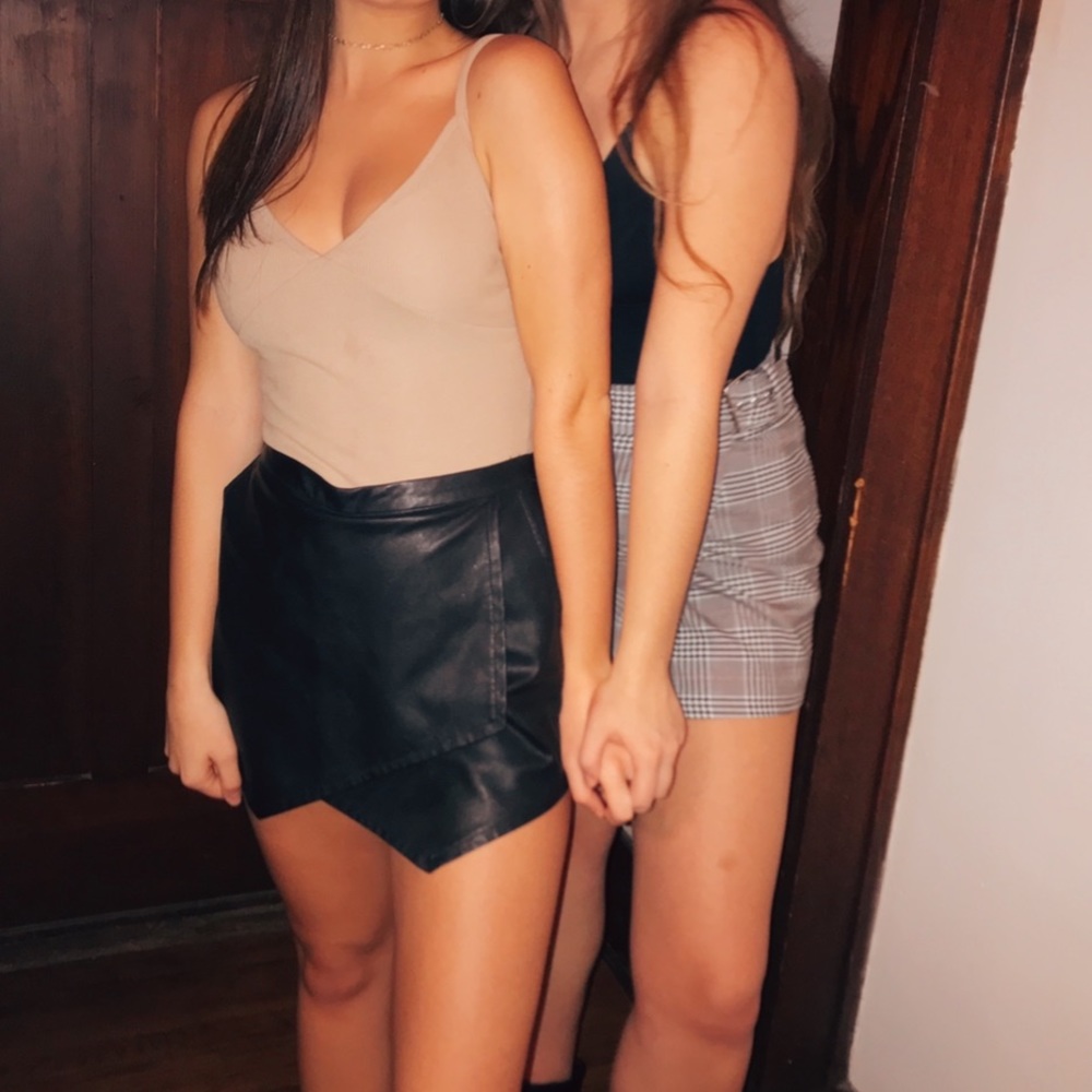 Abercrombie & Fitch leather mini skort sz 0